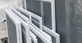 Москитные сетки на пластиковые окна Минусинск купить по цене от 926 руб.